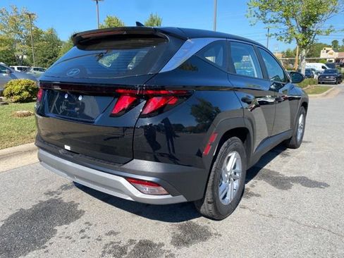 New 2026 Hyundai Tucson SE image 8