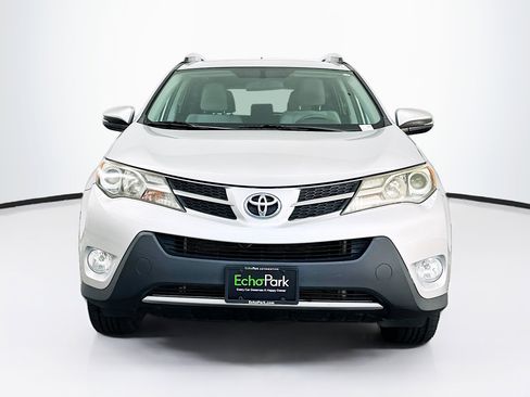 Used 2014 Toyota RAV4 XLE AWD/4WD image 2