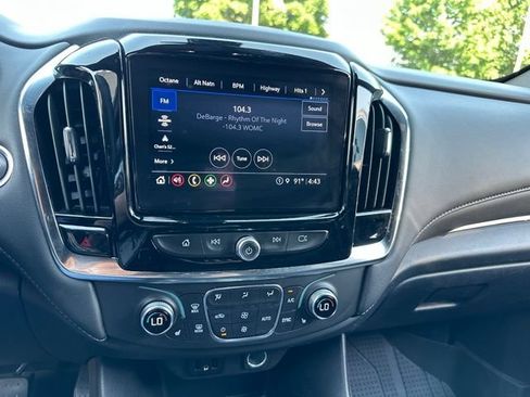 Used 2023 Chevrolet Traverse LT w/ LPO, Floor Liner Package AWD/4WD image 28