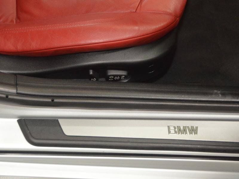 Used 2005 BMW Z4 3.0i RWD image 25