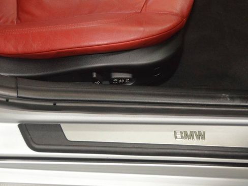 Used 2005 BMW Z4 3.0i RWD image 25