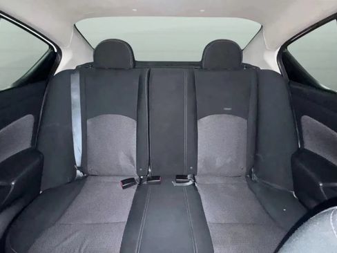 Used 2017 Nissan Versa SV FWD image 21