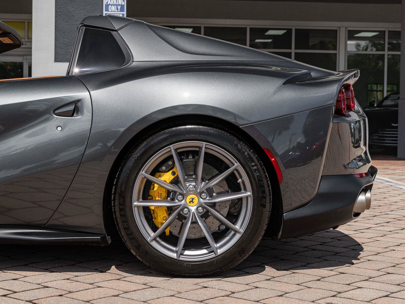 Used 2022 Ferrari 812 GTS RWD image 39