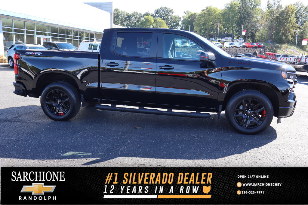 Used 2024 Chevrolet Silverado 1500 RST w/ Redline Edition AWD/4WD image 1