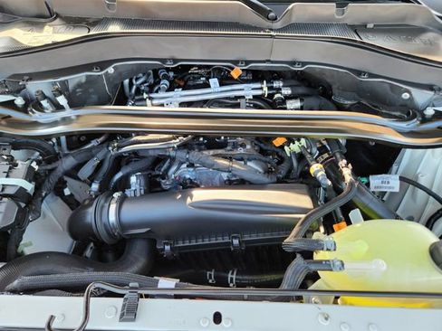 New 2026 Ford Explorer ST-Line w/ ST-Line Street Pack image 32