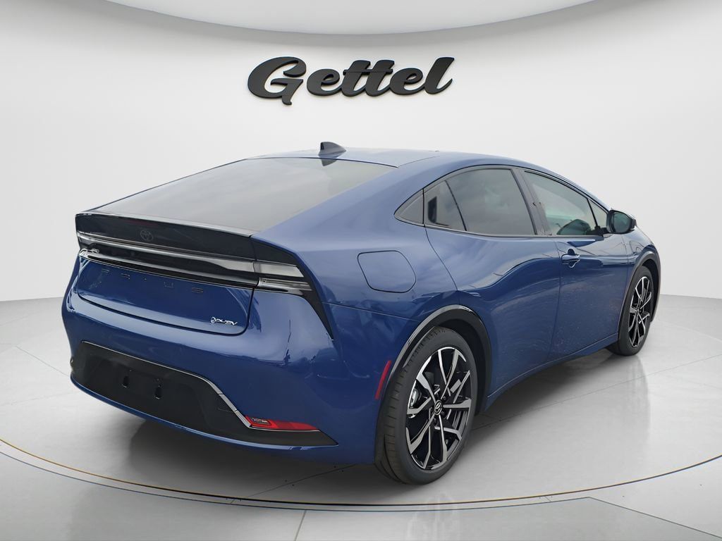 New 2026 Toyota Prius Plug-In Hybrid FWD image 3