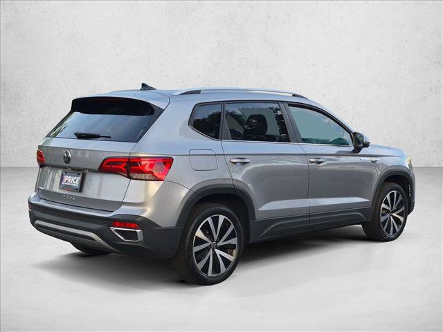Used 2023 Volkswagen Taos SE FWD image 5