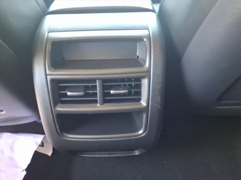 Used 2017 Cadillac XT5 Luxury w/ Driver Awareness Package image 18