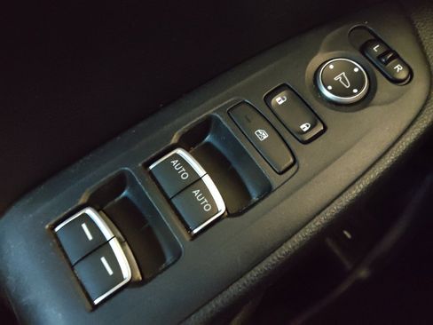 Used 2018 Honda Accord Sport image 27