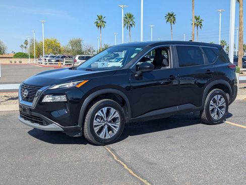 Certified 2023 Nissan Rogue SV image 2