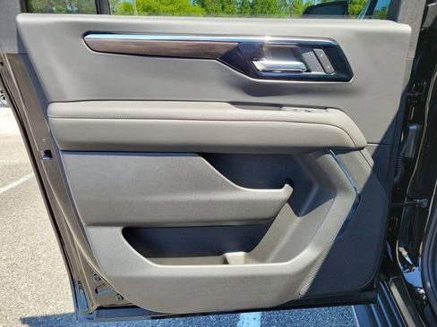 New 2026 Chevrolet Suburban LS w/ LS Custom Edition RWD image 7