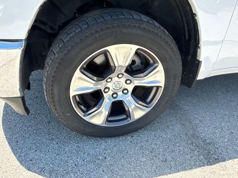 Used 2024 RAM 1500 Laramie RWD image 12