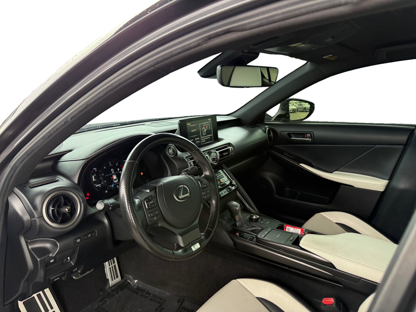 Used 2021 Lexus IS 350 F Sport RWD image 9