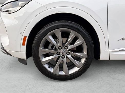 Used 2022 Buick Envision Avenir w/ Technology Package II image 23