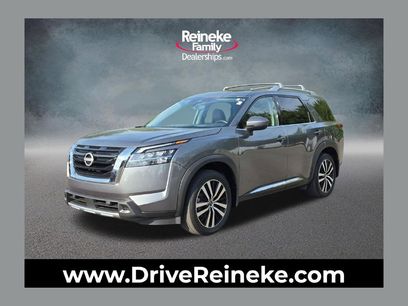 Used 2024 Nissan Pathfinder Platinum w/ Cargo Package