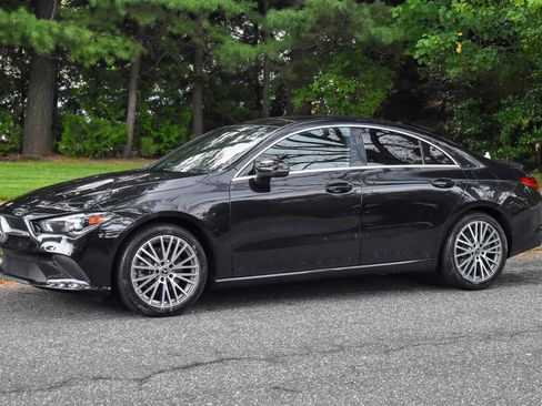 Used 2020 Mercedes-Benz CLA 250 4MATIC image 2