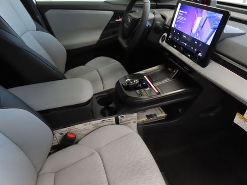 New 2026 Subaru Solterra Premium image 25