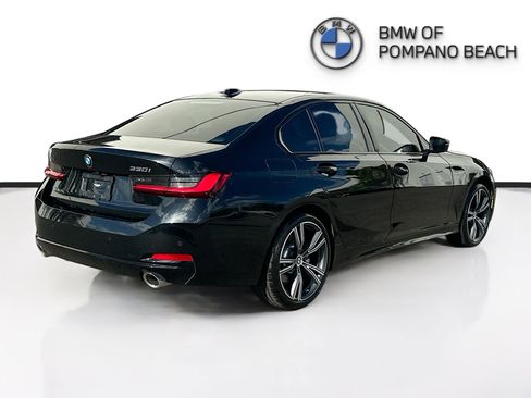 Used 2023 BMW 330i xDrive Sedan w/ Premium Package image 7