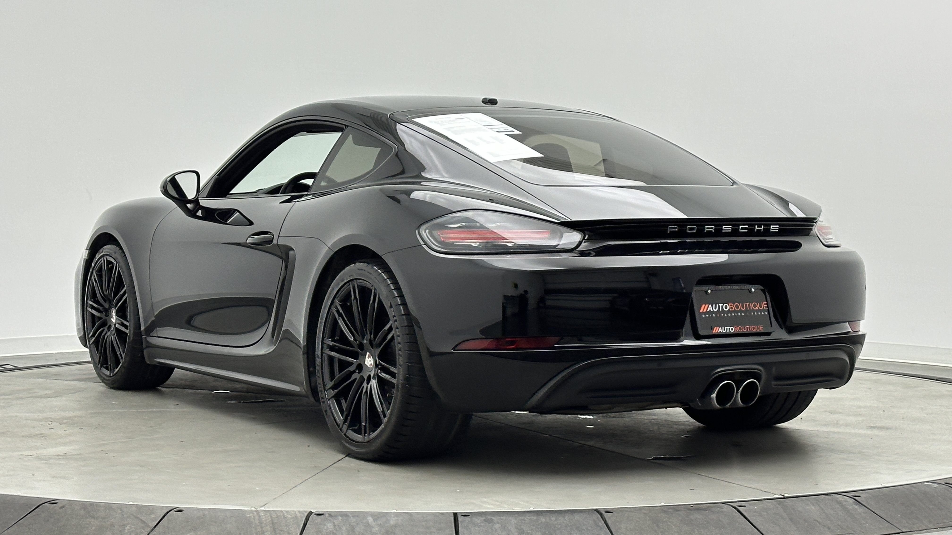 Used 2019 Porsche 718 Cayman RWD image 4