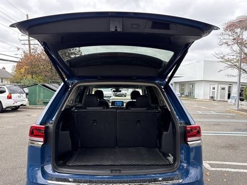 Used 2025 Volkswagen Atlas SE w/ Black Wheel Package image 31