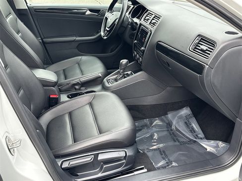 Used 2017 Volkswagen Jetta SEL image 11