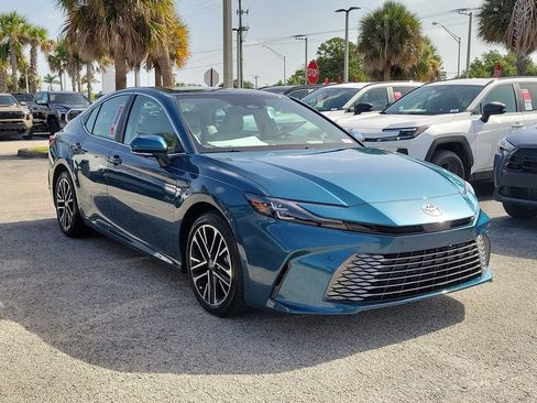 New 2026 Toyota Camry XLE w/ Premium Plus Package FWD image 3