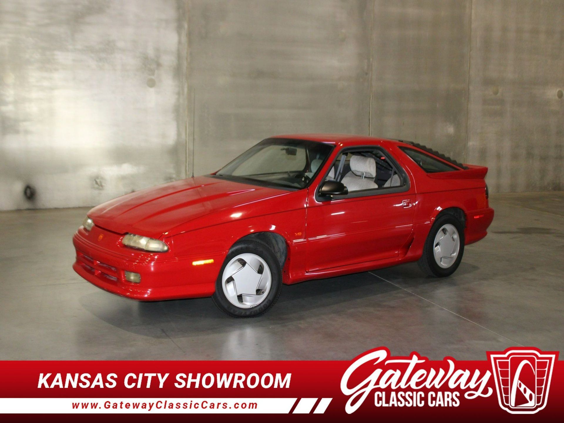 Used 1993 Dodge Daytona ES FWD image 1