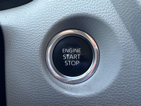 Used 2023 Toyota Corolla Cross LE FWD image 11