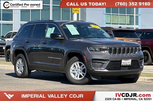 Certified 2023 Jeep Grand Cherokee Laredo RWD image 1