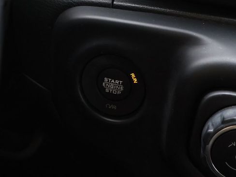 Used 2022 Jeep Wrangler Unlimited Sahara image 25