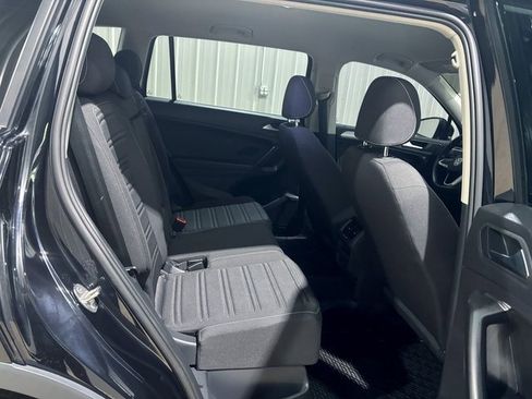 Used 2022 Volkswagen Tiguan S image 29