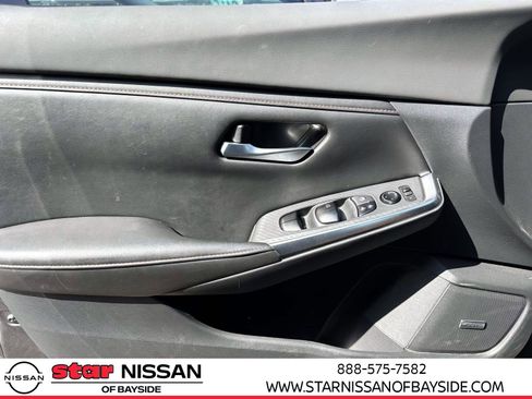 Certified 2022 Nissan Sentra SR w/ SR Premium Package image 16