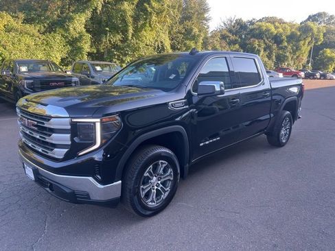 New 2026 GMC Sierra 1500 SLE image 1