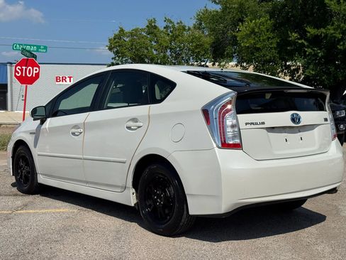 Used 2014 Toyota Prius Three FWD image 4