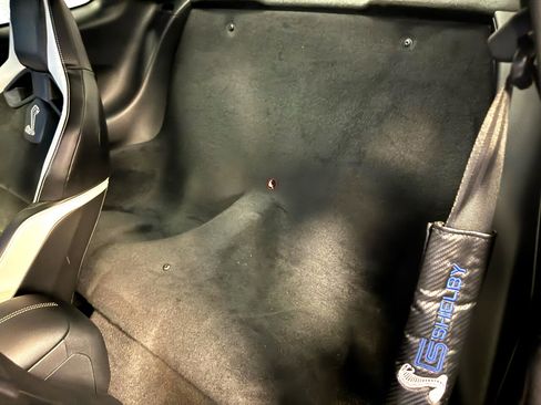 Used 2022 Ford Mustang Shelby GT500 w/ Carbon Fiber Track Pack image 16