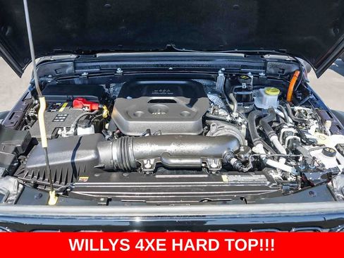Used 2025 Jeep Wrangler Willys image 25