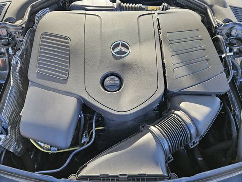 Used 2025 Mercedes-Benz C 300 Sedan image 31