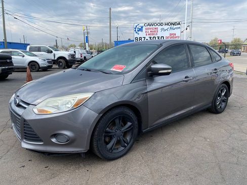 Used 2014 Ford Focus SE FWD image 6