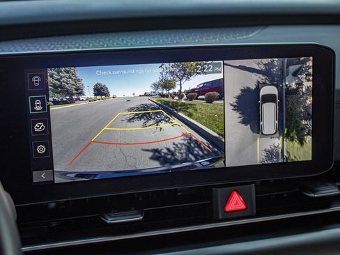 Used 2025 Kia Carnival SX w/ SX Dark Edition Package FWD image 47