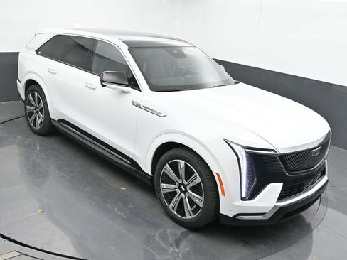 New 2025 Cadillac Escalade IQ Luxury 1 image 34