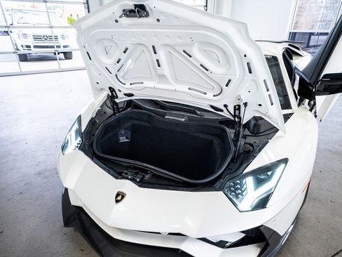 Used 2017 Lamborghini Aventador S image 60