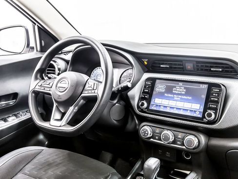 Used 2023 Nissan Kicks SV FWD image 19
