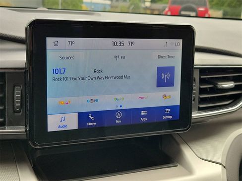 Used 2022 Ford Explorer XLT w/ Equipment Group 202A image 26