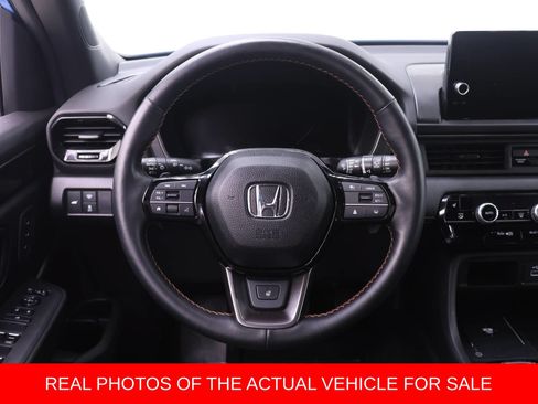 Used 2024 Honda Pilot TrailSport image 12