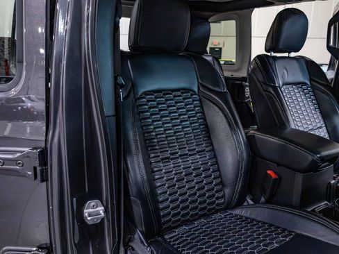 Used 2019 Jeep Wrangler Unlimited Sahara AWD/4WD image 32