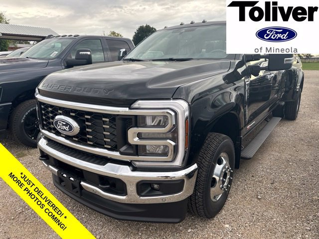 New 2027 Ford F350 King Ranch w/ Chrome Package AWD/4WD image 1