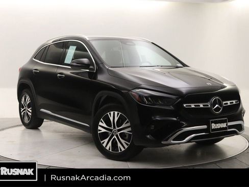 Certified 2025 Mercedes-Benz GLA 250 image 1