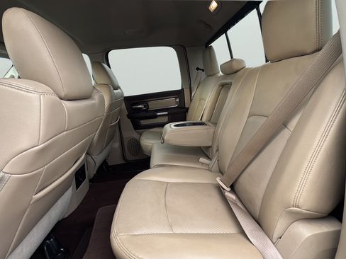 Used 2015 RAM 1500 Laramie w/ Convenience Group AWD/4WD image 33