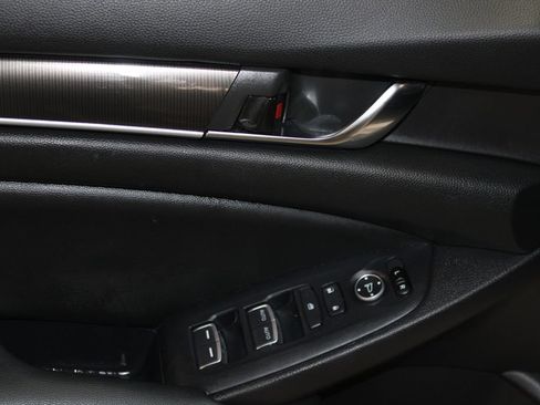 Used 2019 Honda Accord Sport image 5