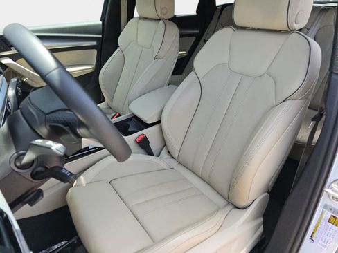 Used 2023 Audi Q5 2.0T Premium Plus w/ Premium Plus Package AWD/4WD image 18